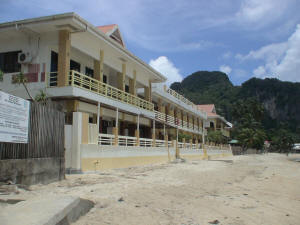 El Nido Beach Hotel