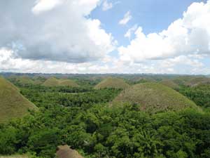 Chocolate hills from viewdeck at carmen